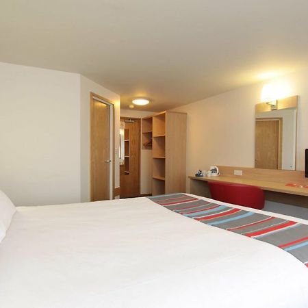 Travelodge Swansea M4 Eksteriør bilde